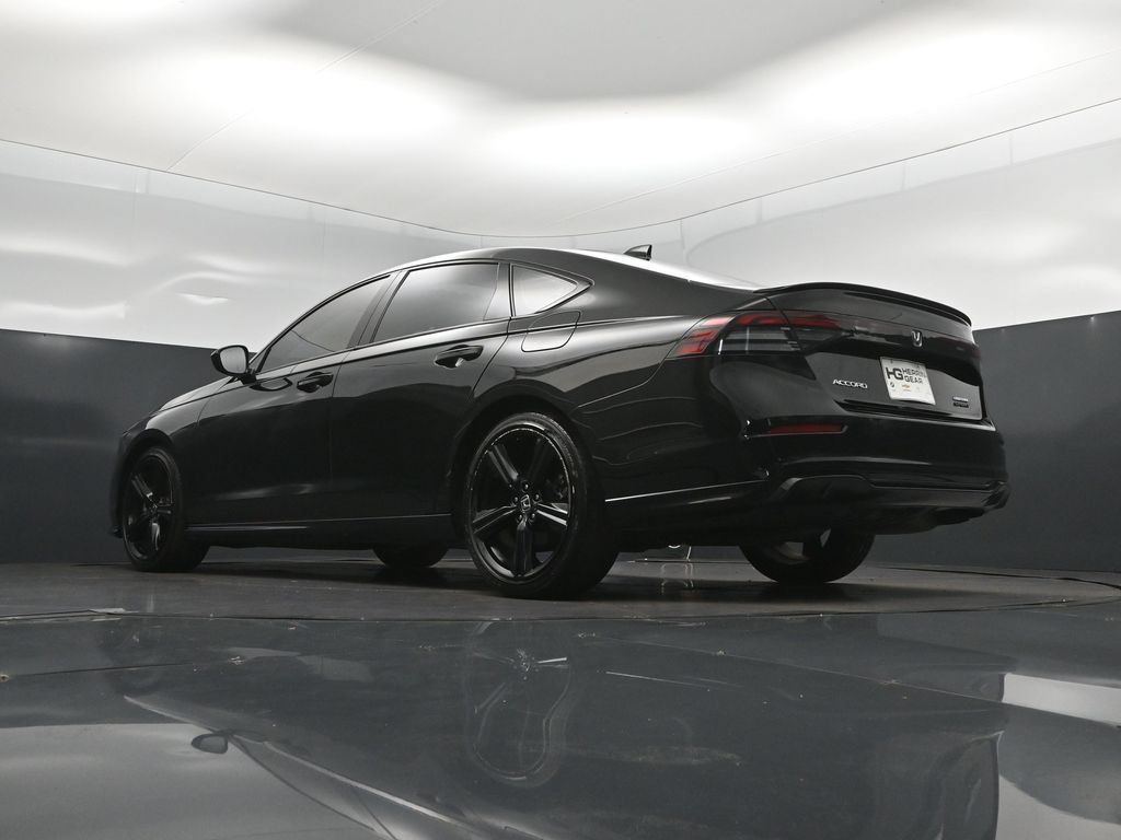 Used 2025 Honda Accord Sport image 40