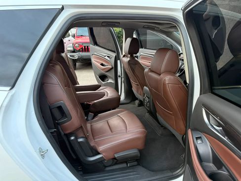 Used 2019 Buick Enclave Avenir w/ Avenir Technology Package AWD/4WD image 26