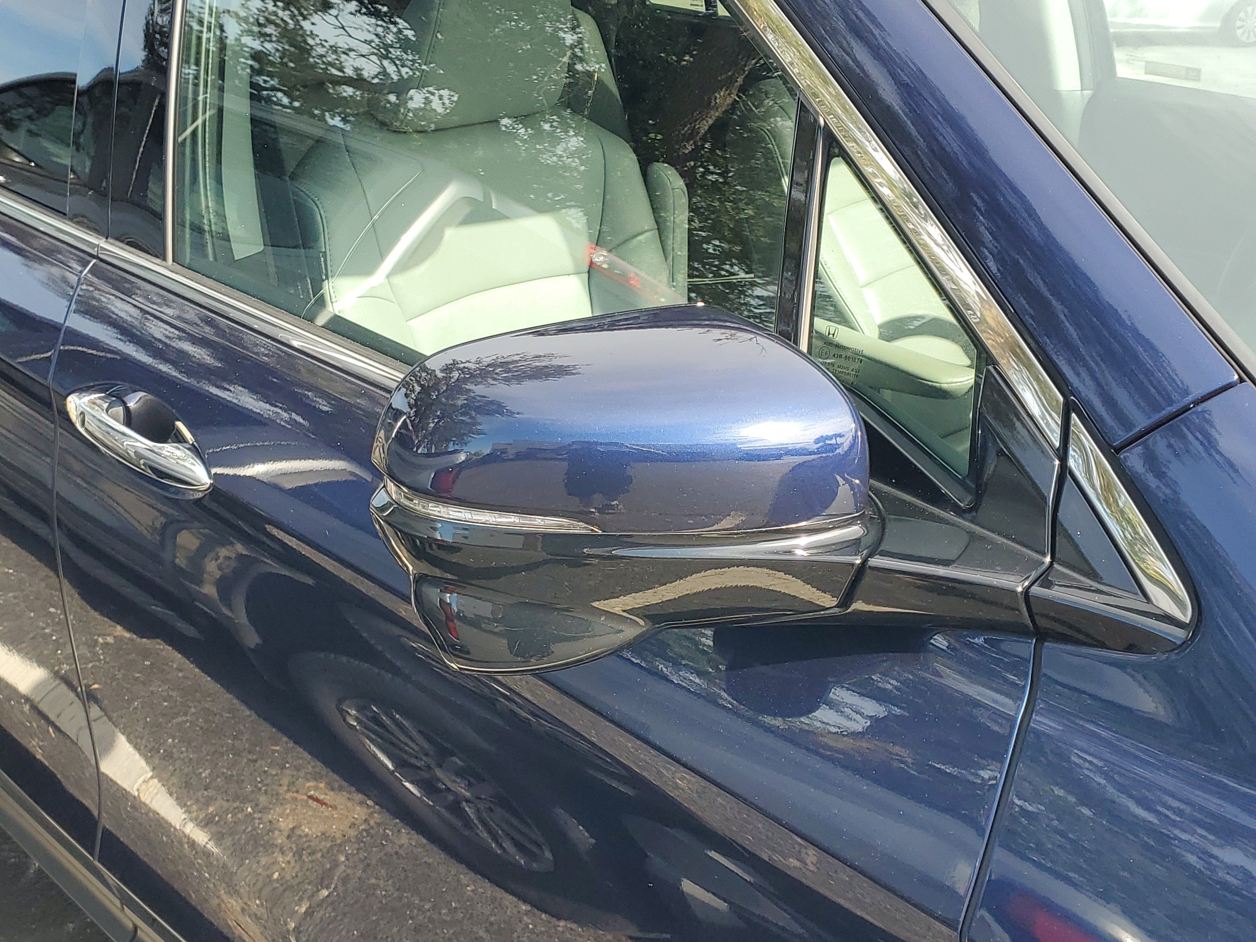 Used 2017 Honda Pilot Touring image 2