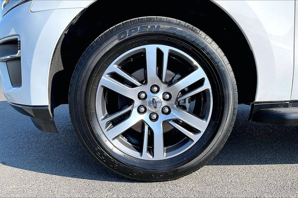 Used 2024 Ford Expedition Limited AWD/4WD image 36
