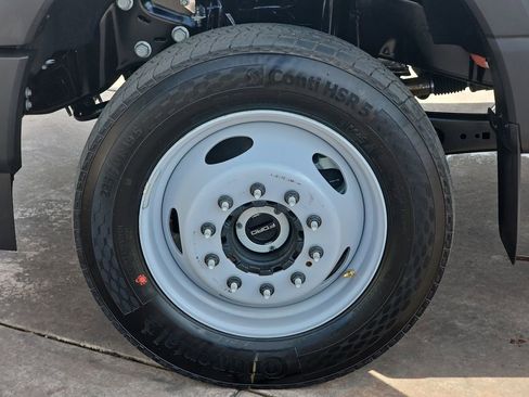 New 2026 Ford F550 4x4 Regular Cab Super Duty image 37