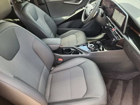 Certified 2023 Kia Niro Wind FWD image 14