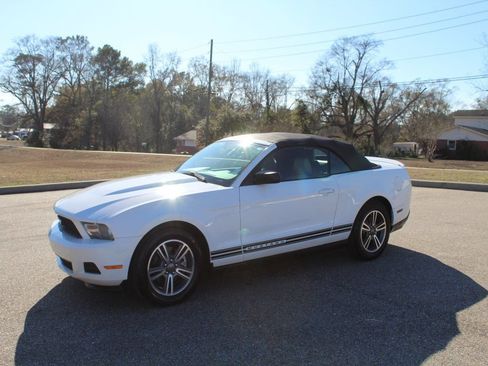 Used 2012 Ford Mustang Premium image 2