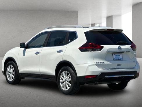 Used 2018 Nissan Rogue SV w/ Sun & Sound Touring Package FWD image 6