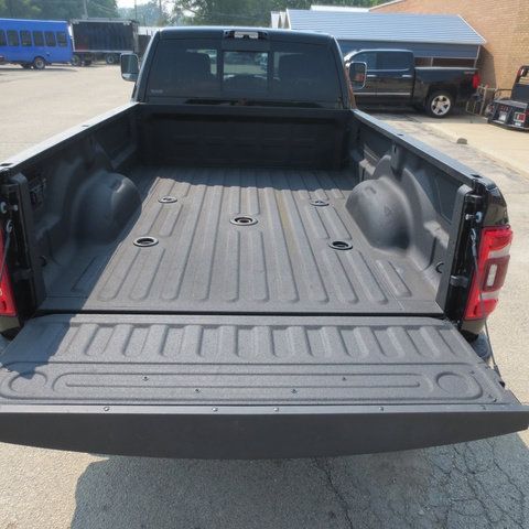 Used 2022 RAM 2500 Limited AWD/4WD image 9