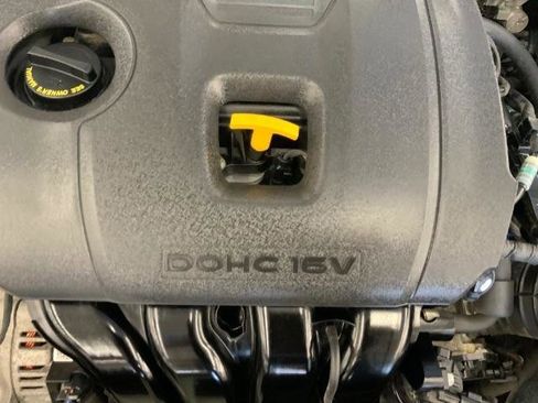 Used 2019 Hyundai Elantra SE w/ Cargo Package image 34