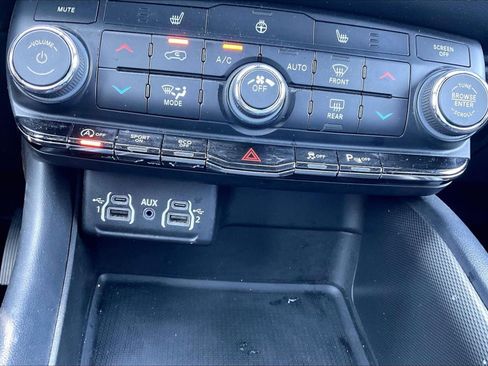 Used 2023 Dodge Durango GT AWD/4WD image 32