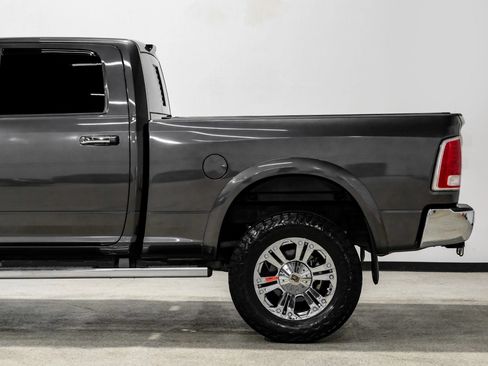 Used 2018 RAM 2500 Laramie w/ Convenience Group AWD/4WD image 11