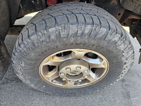 Used 2013 Ford F250 XLT w/ FX4 4X4 Off-Road Pkg image 13