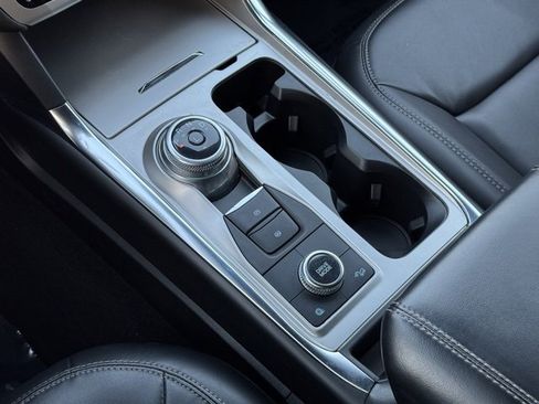 Certified 2022 Ford Explorer XLT w/ Equipment Group 202A image 17