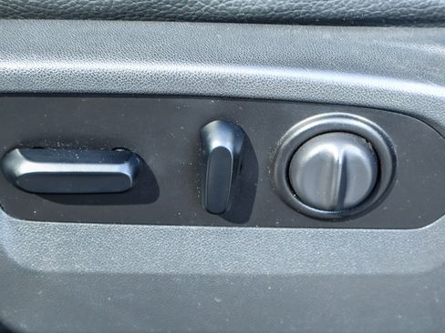 Used 2021 GMC Sierra 3500 Denali w/ Denali Black Diamond Edition image 13