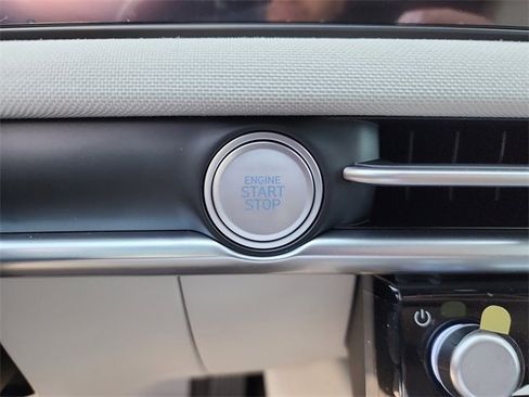 New 2025 Hyundai Tucson Limited image 26