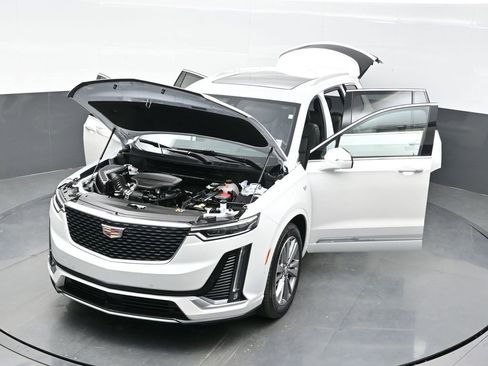 Certified 2025 Cadillac XT6 Premium Luxury w/ Platinum Package AWD/4WD image 41