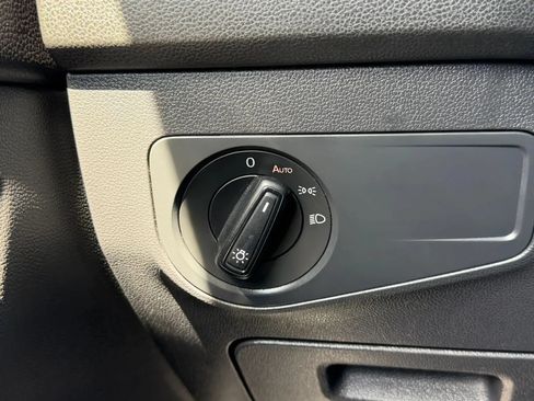 Used 2018 Volkswagen Tiguan S AWD/4WD image 33