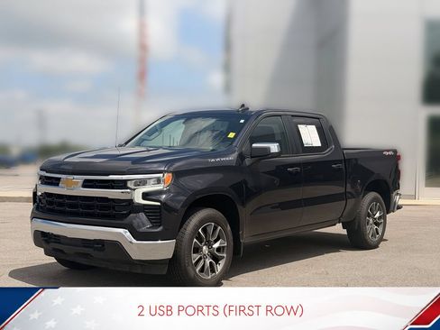 Used 2021 Chevrolet Silverado 1500 LT Trail Boss w/ Convenience Package II AWD/4WD image 2