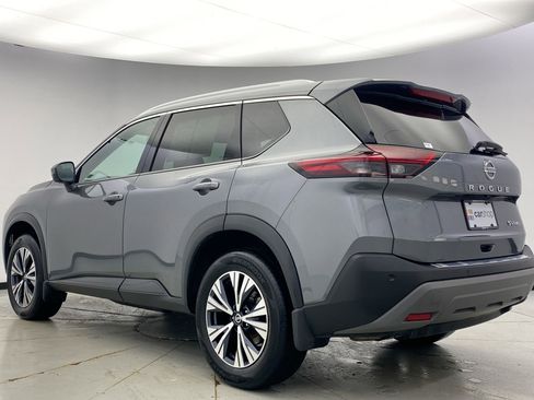 Used 2021 Nissan Rogue SV w/ Premium Package AWD/4WD image 3