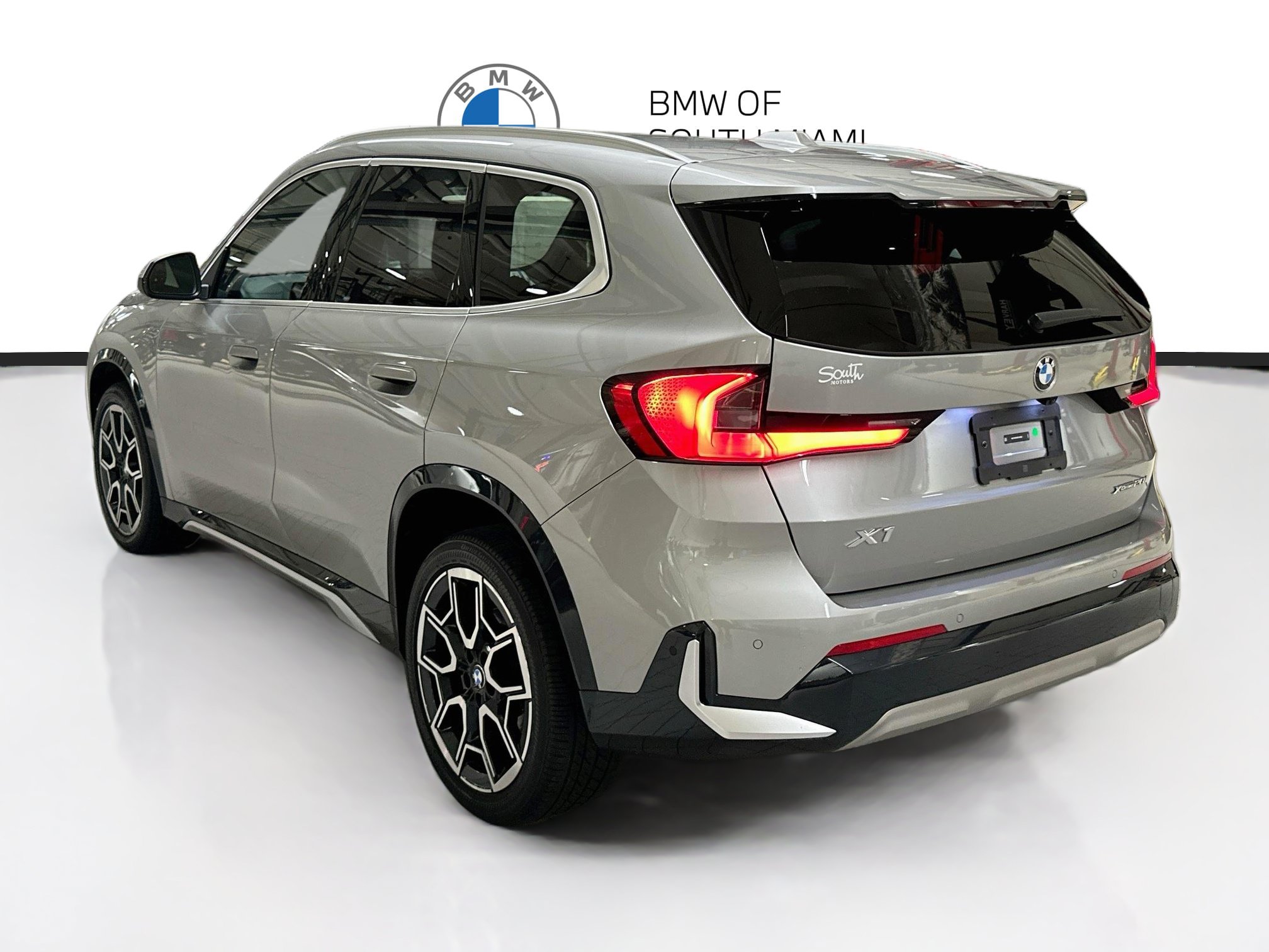 Certified 2023 BMW X1 xDrive28i w/ Convenience Package AWD/4WD image 5