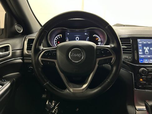 Used 2021 Jeep Grand Cherokee Limited AWD/4WD image 15