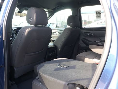 Used 2023 Chevrolet Traverse LT image 30