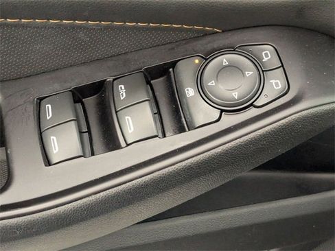 Used 2020 Chevrolet Traverse Premier image 12