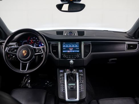 Certified 2018 Porsche Macan GTS AWD/4WD image 10