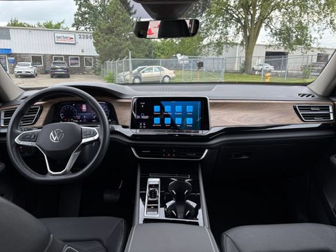 Used 2026 Volkswagen Atlas SE AWD/4WD image 38