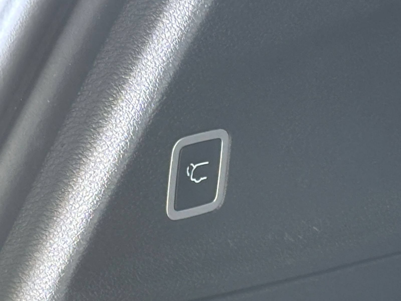 Used 2025 Chrysler Pacifica Limited FWD image 24