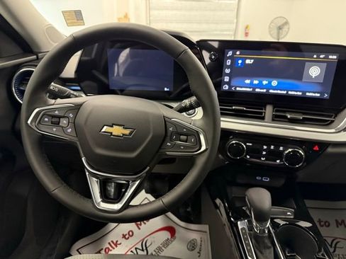 New 2026 Chevrolet Trax LT w/ LT Convenience Package image 17