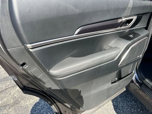New 2025 Kia Telluride LX image 14
