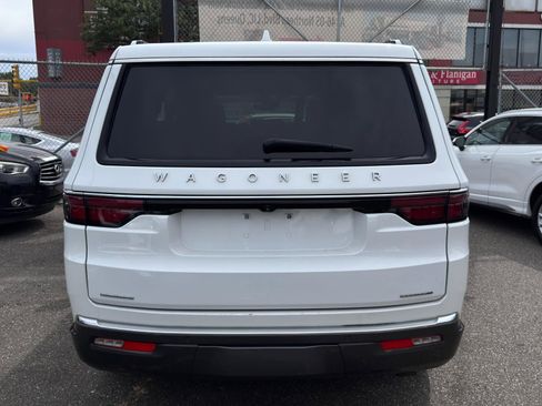 Used 2022 Jeep Wagoneer Series II image 5