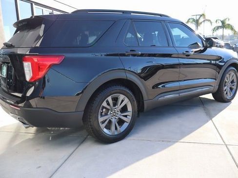 Used 2021 Ford Explorer XLT w/ Equipment Group 202A image 3