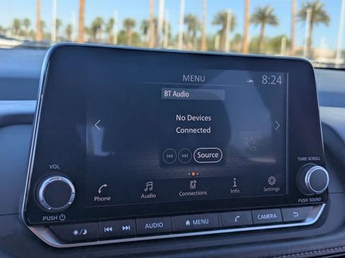 Certified 2025 Nissan Rogue SV image 23