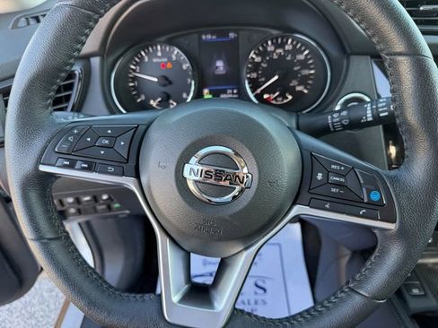 Used 2020 Nissan Rogue SL FWD image 19