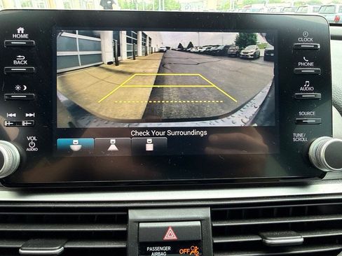 Used 2018 Honda Accord Sport image 15