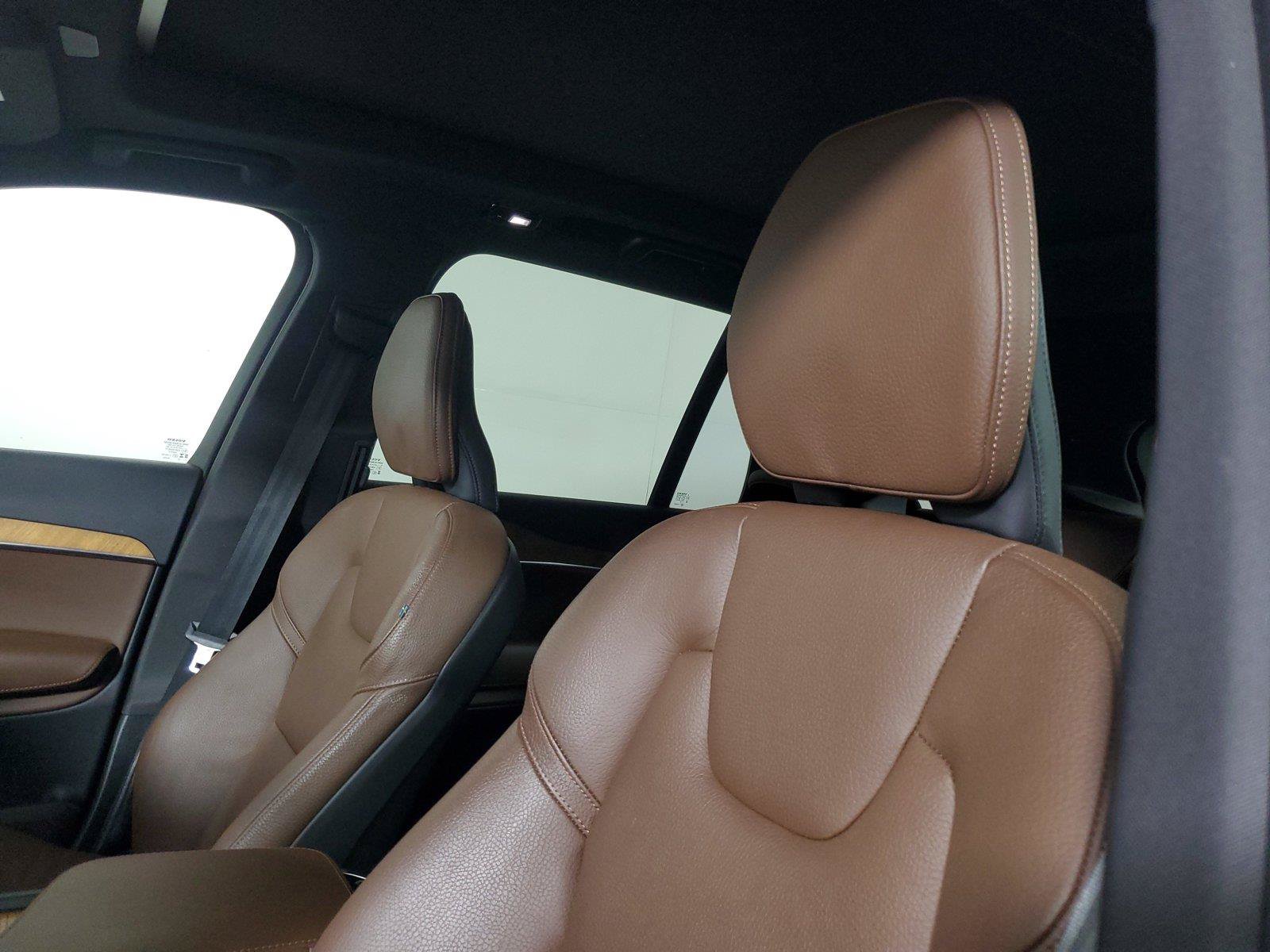 Used 2023 Volvo XC90 B6 Plus AWD/4WD image 23