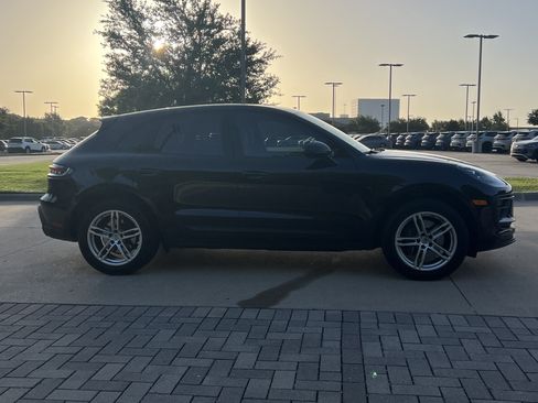 Used 2024 Porsche Macan AWD/4WD image 10