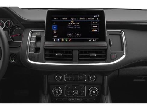 Used 2021 Chevrolet Suburban RST AWD/4WD image 14