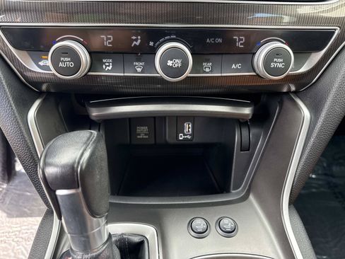 Used 2018 Honda Accord Sport image 27