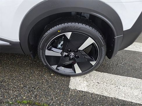 New 2026 Nissan Kicks SR image 11