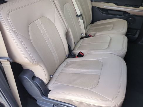 Used 2024 Ford Expedition Max Limited AWD/4WD image 22