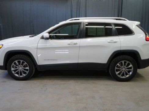 Used 2021 Jeep Cherokee Latitude Plus AWD/4WD image 8