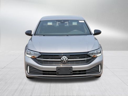 Used 2024 Volkswagen Jetta Sport FWD image 2