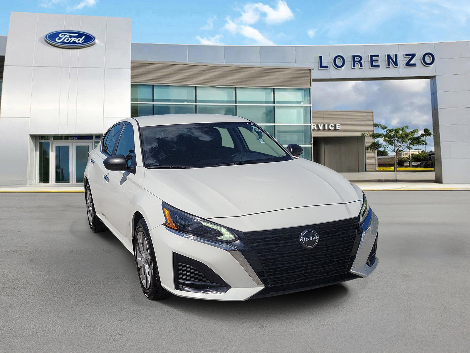 Used 2024 Nissan Altima 2.5 S FWD image 3