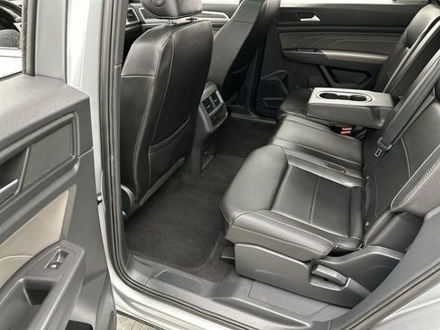 Used 2021 Volkswagen Atlas Cross Sport SE image 22