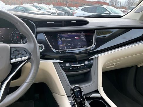 Used 2023 Cadillac XT6 Premium Luxury w/ Technology Package image 18