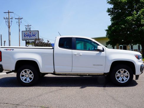 Used 2022 Chevrolet Colorado LT w/ Fleet Safety Package AWD/4WD image 2