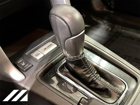 Used 2015 Subaru Forester 2.5i Touring w/ Popular Package #2 image 18