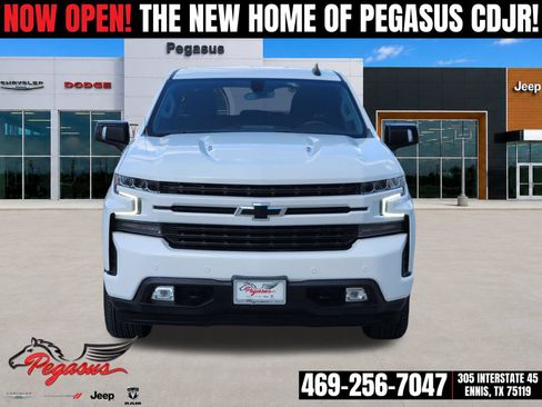 Used 2022 Chevrolet Silverado 1500 RST w/ Safety Package AWD/4WD image 6