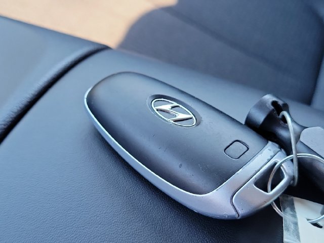 Used 2023 Hyundai Santa Fe SEL AWD/4WD image 35
