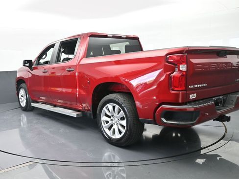 Used 2021 Chevrolet Silverado 1500 Custom image 4